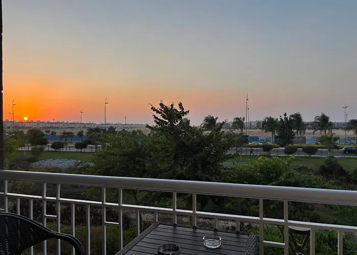 Luxury Inn: 3Br Amazing View In Madinaty12
