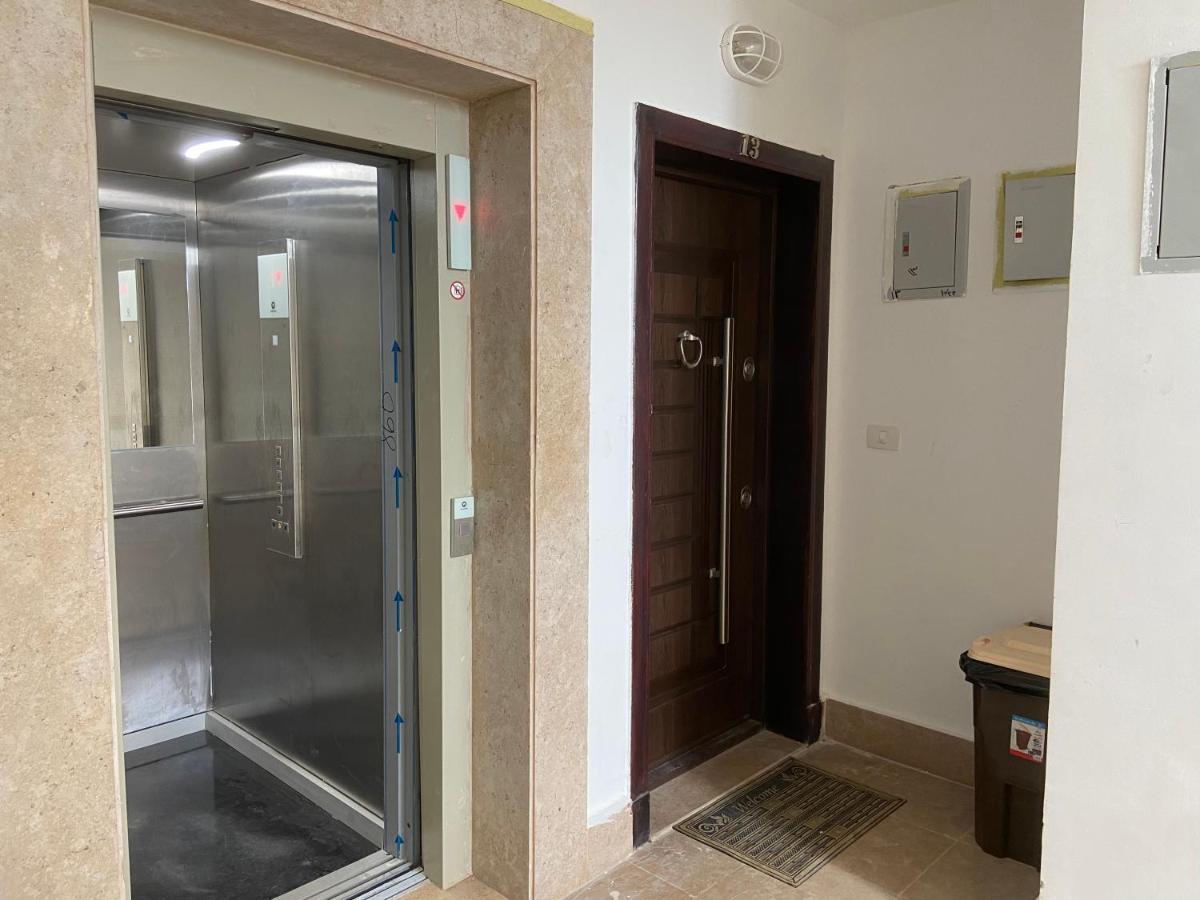 Luxury Inn: 3br Amazing View In Madinaty12 *